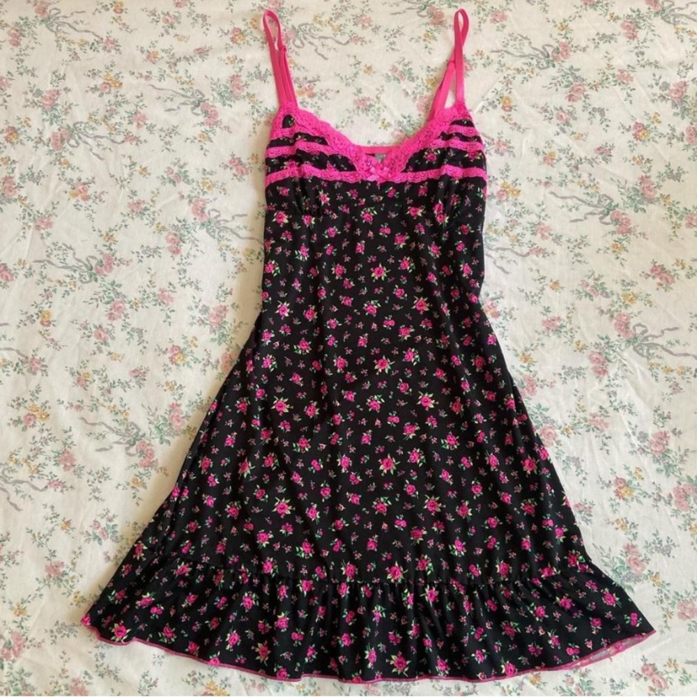 gorgeous floral lace bow dress